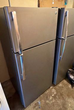 Refrigerator /  Refrigerador GE