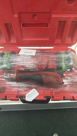Milwaukee M12 FORCE LOGIC Press Tool