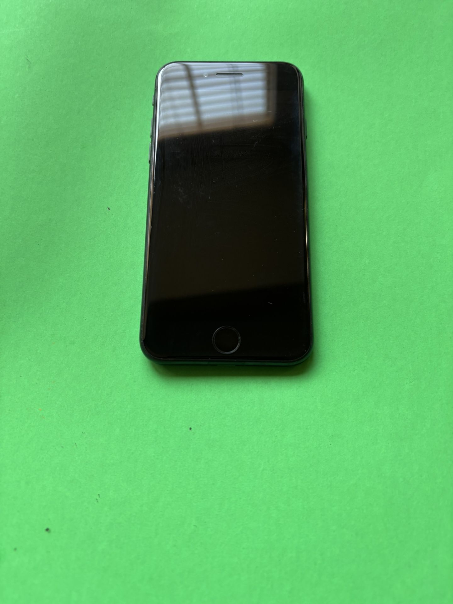 iPhone SE. Black. Unlocked. 2nd Gen