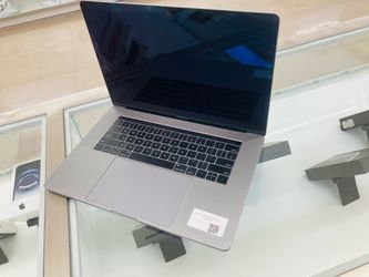 MacBook Pro 2018 16gb ram 512gb ssd