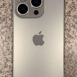 iPhone 15 pro 128GB Titanium Grey
