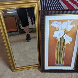 Decor. Mirror And Flowers Frame