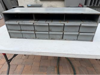Adrián steel drawers