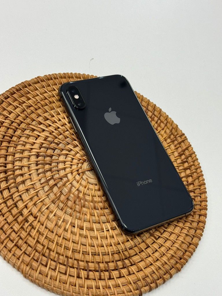 Apple iPhone X ๐ฑ โ Unlocked & Compatible with All Carriers! Get Yours Today!