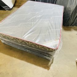 Queen Size Mattress And Box Spring 