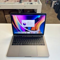 MacBook Pro 13inch Touch-bar 8/256ssd with Final Cut & Logic Pro
