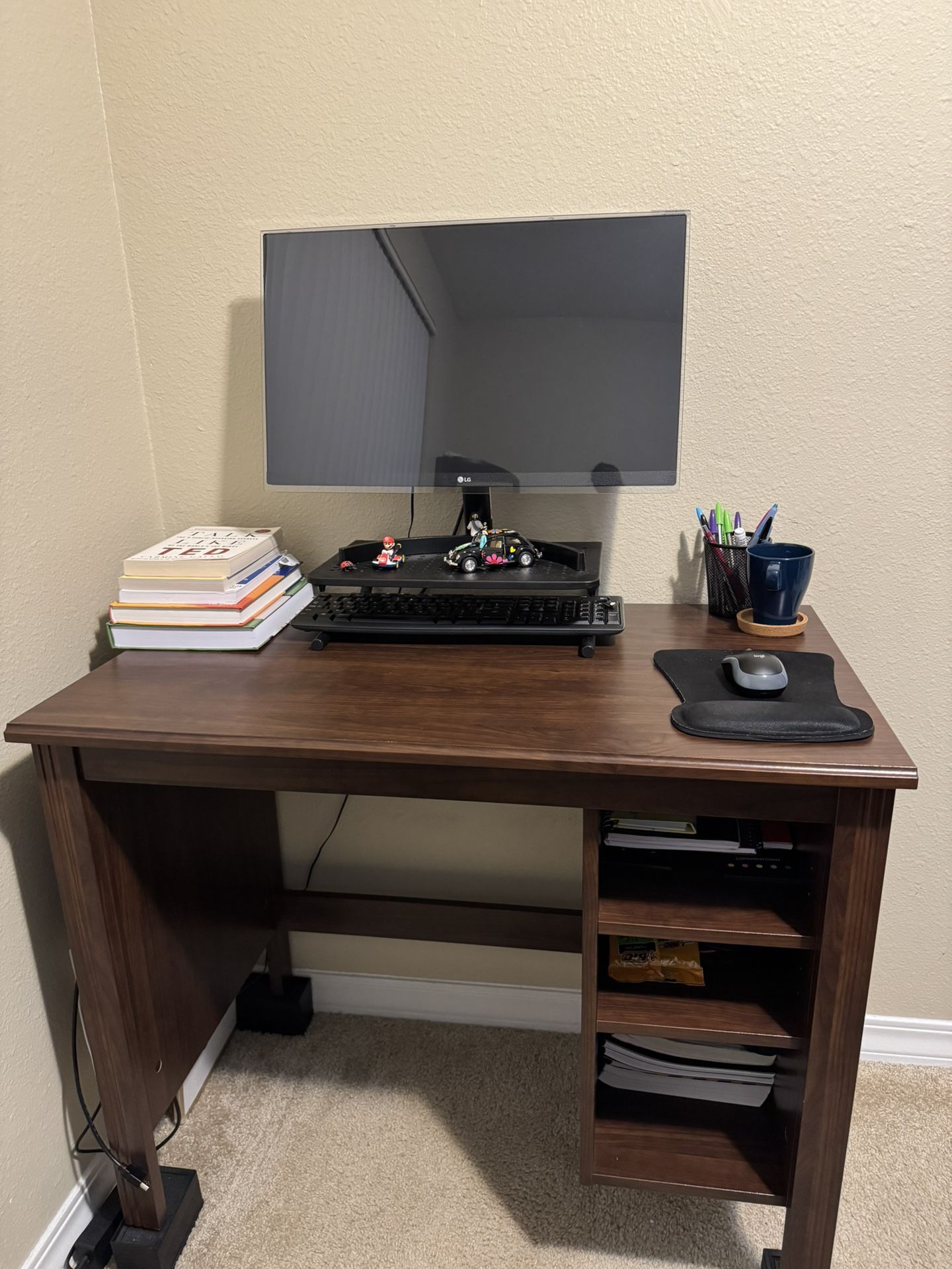 Computer Desk & TV Stand – Great Condition