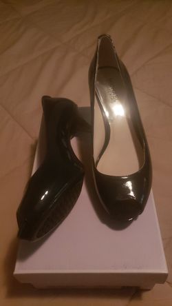 Michael Kors pumps size 8