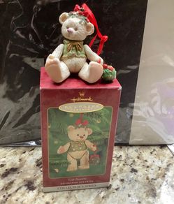 Hallmark Gift Bearers, collector series, 2000
