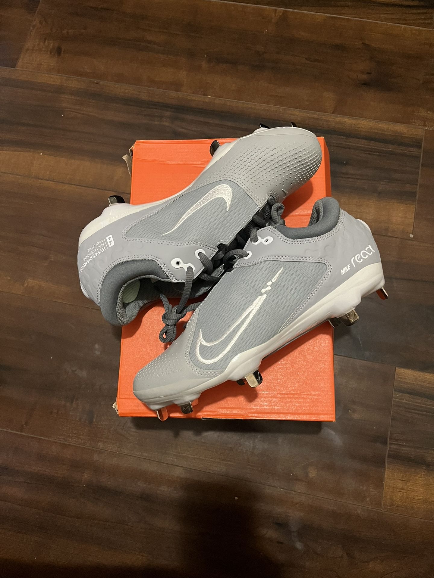 Nike Softball Cleats W Hyper diamond 4 Elite