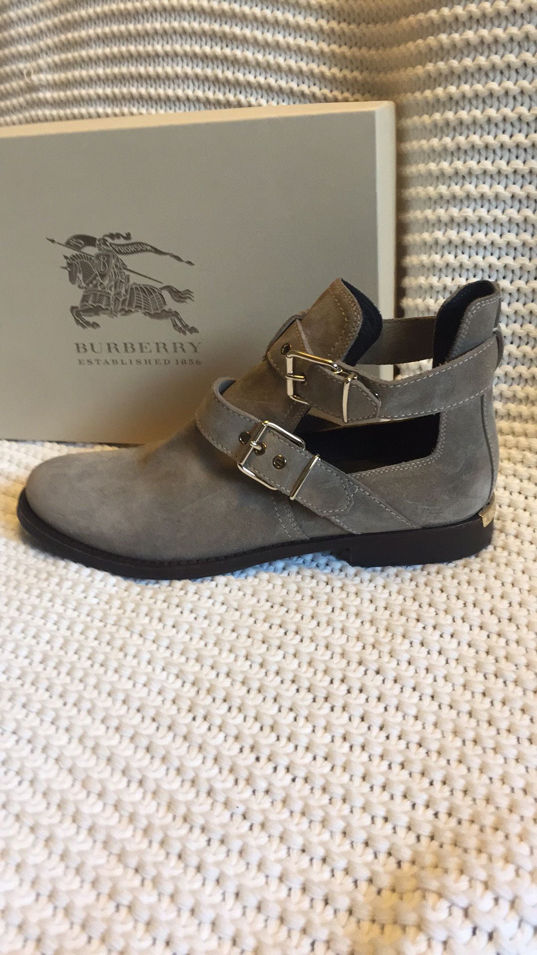 Burberry Boots-new