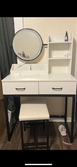 Vanity table