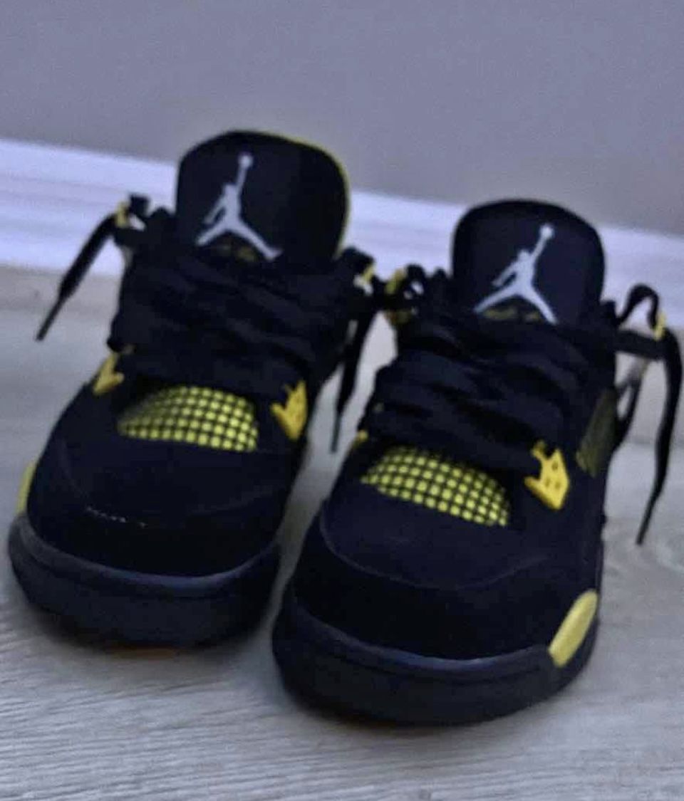 Air Jordan Lightning 4’s