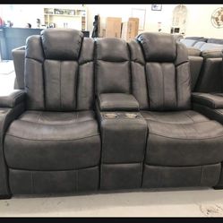 ➡️ Gray Leather Turbulance Power Reclining Loveseat Couch👉 Color Options 👍 Financing Available 
