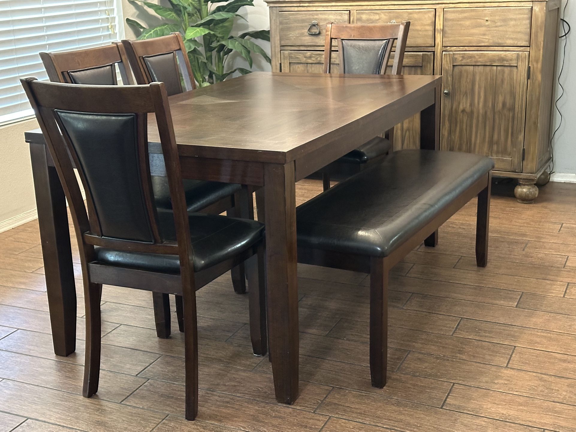 Dining Room Table Set