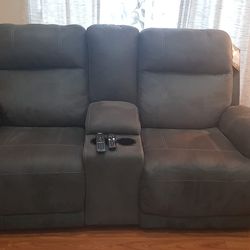 Raymour And Flanigan Recliner Love Seat