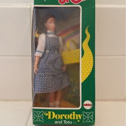 Vintage 1974 Dorothy and Toto