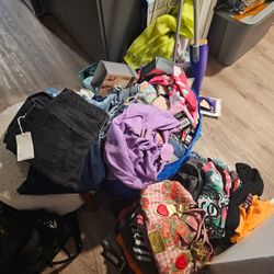 A Bunch Of Woman's Clothing!!!