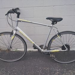 Specialized Sirrus Bike Shimano 