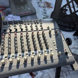 🎛️ Mackie 1202-VLZ 12-Channel Mixer – Built Like a Tank, Clean Sound! 🎚️