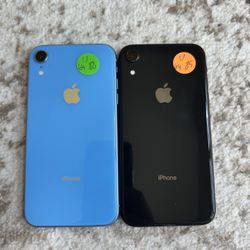 Selling iPhone XR 64GB Any Carrier Unlocked T-Mobile ATT Verizon Perfect Condition 