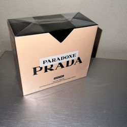 Prada Paradoxe Eau de Parfum