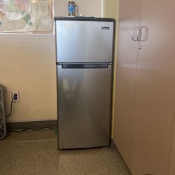 Magic Chef Mini Fridge 