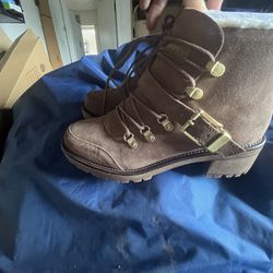 🌟 Like New Sporto Women’s Winter Boots – Size 8 🌟