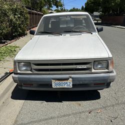87 Mazda B2000