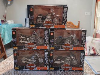 Maisto Harley-Davidson 95th Anniversary 1:18 Die-Cast Models – Set of 5