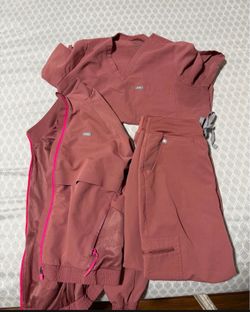 Figs Mauve whole set 50$ size M