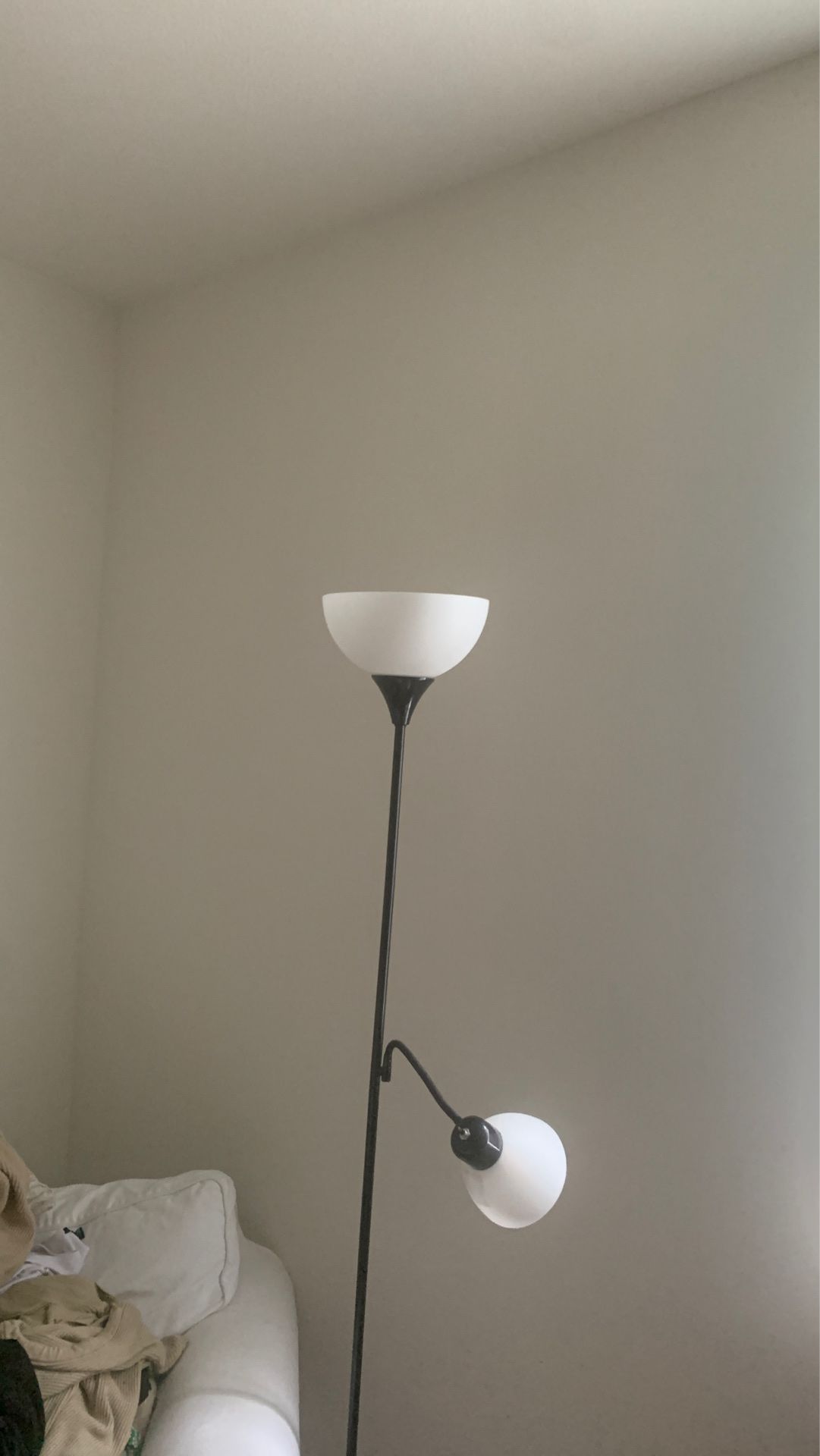 Floor lamp - black detail