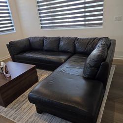 LEATHER SECTIONAL SOFA