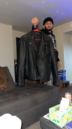 Men’s Leather Jacket