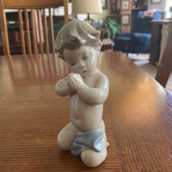 Lladro A Child’s Prayer collectible Figurines