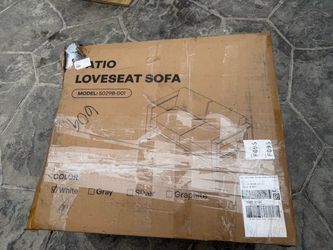 New patio loveseat sofa all white asking$180