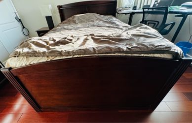 FOR SALE – 5-Piece Full Size Bedroom Set + Simmons Beautyrest Mattress (CASH ONLY)