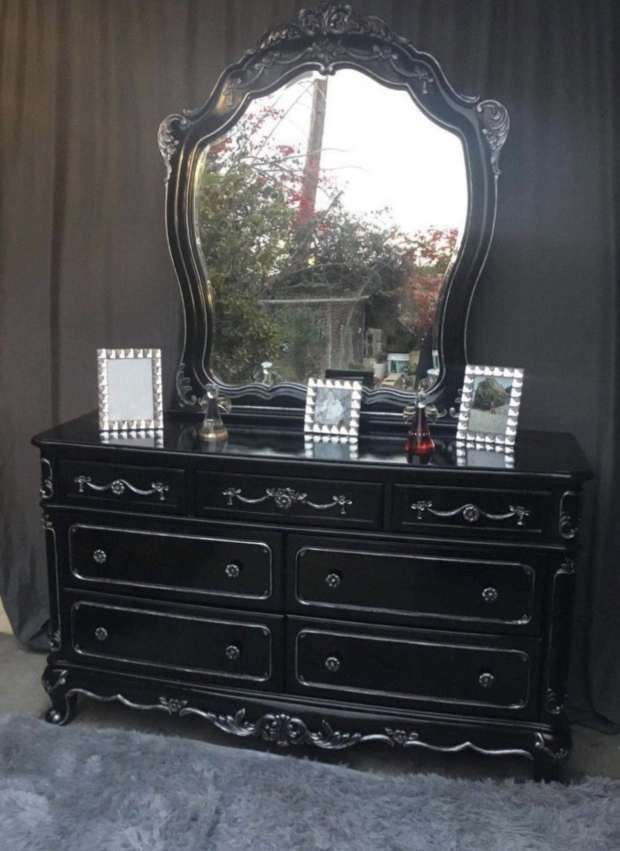 Black And Silver Princess Style Long Dresser, Mirror, Nightstand Set Has Been Refinish! 🌺
