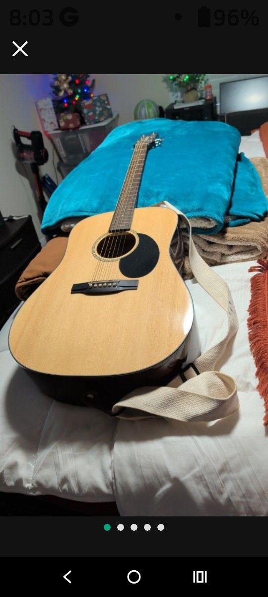 Jasmine JD36-NAT J-Series Acoustic Guitar, Natural With Case & Strap. excellent Condition