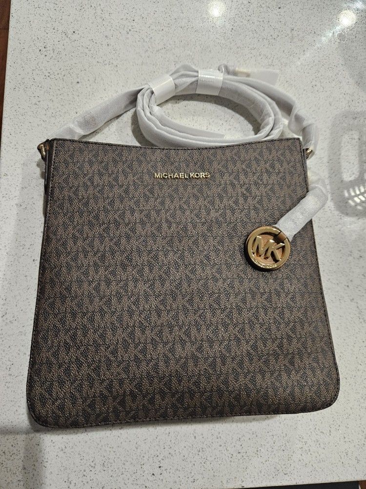 Michael Kors Women's Jet Set Travel Large Logo Messenger Bag