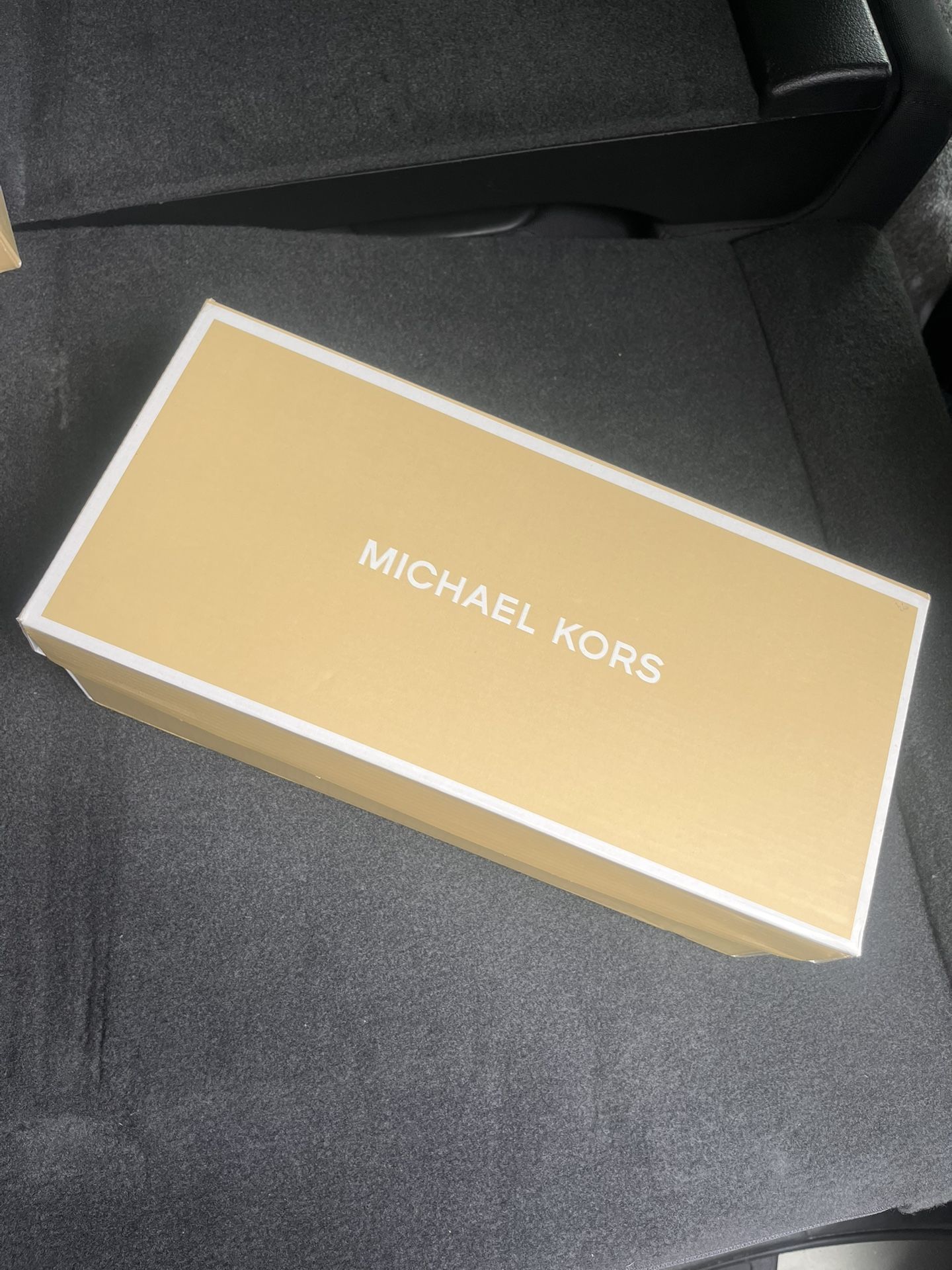 Micheal Kors Flats 
