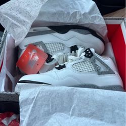 Air jordan cements size 5.5 youth