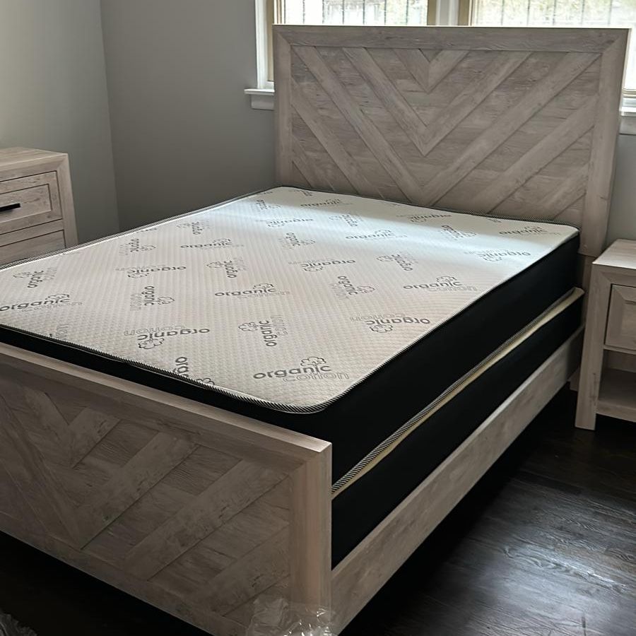 Queen Classic Mattress And Box Spring