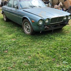 1985 Jaguar XJ6 complete part out parts