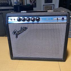 Fender Vibro Champ Guitar Amplifier 