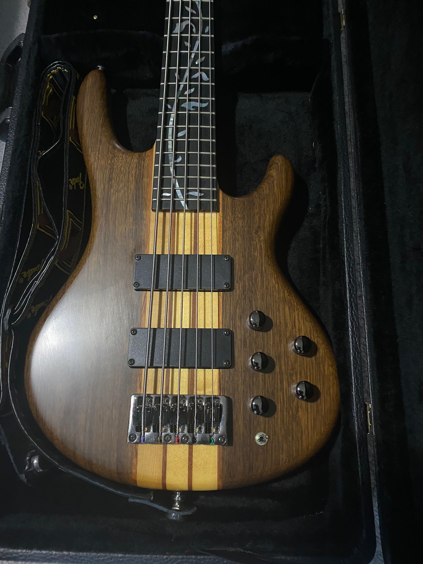 Bass Guitar 5 String