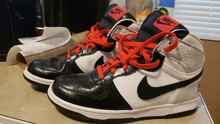 NIKE SNEAKERS SIZE 7.5 $25