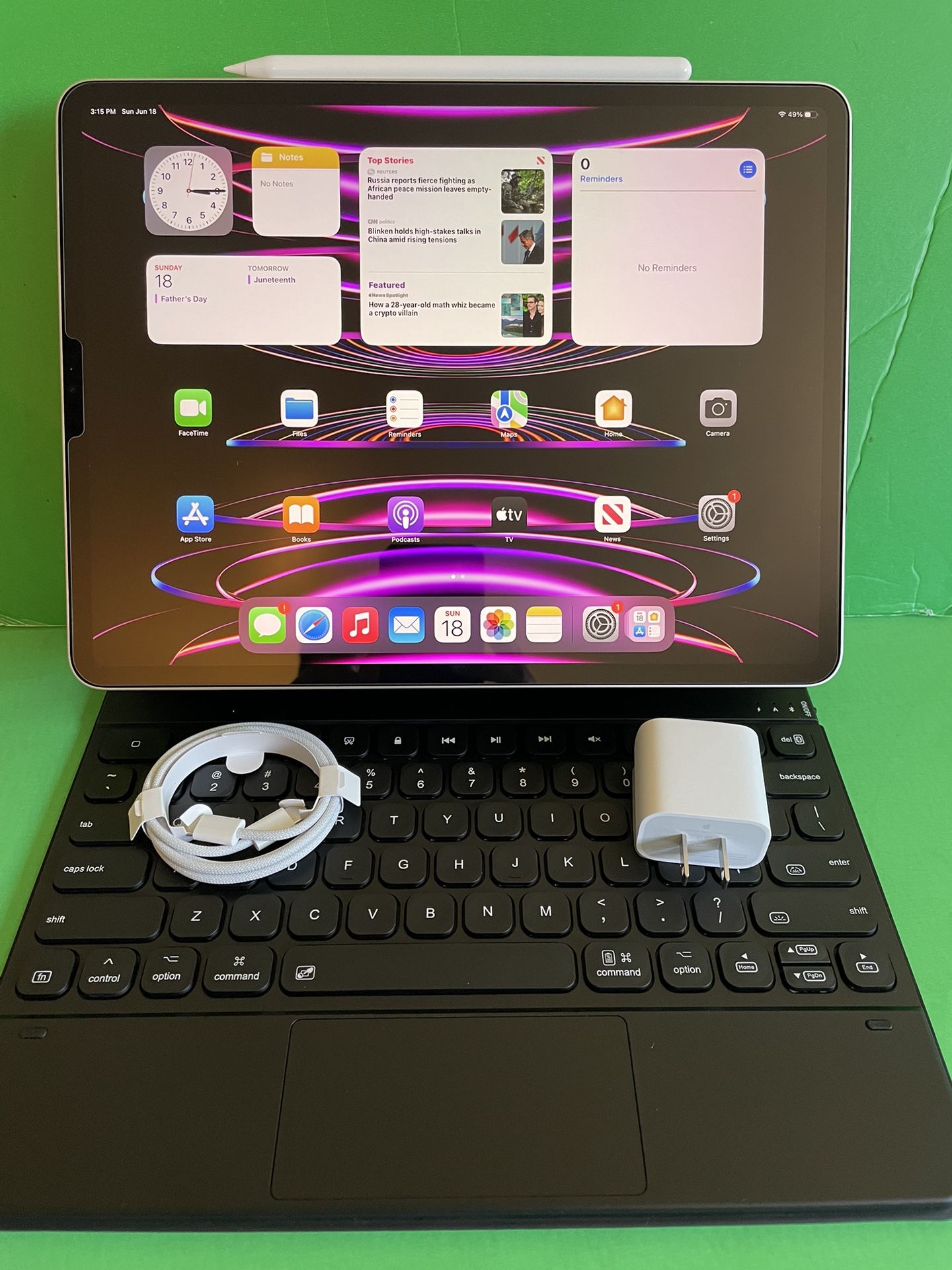 Apple IPad Pro 12.9” 6th Generation (Latest Model 2022 / M2 chip / Liquid Retina XDR display) with keyboard, pen & Accessories (1 year warranty)