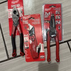 Pliers  And  Knife  Milwaukee   Brand  New  Firm  Price