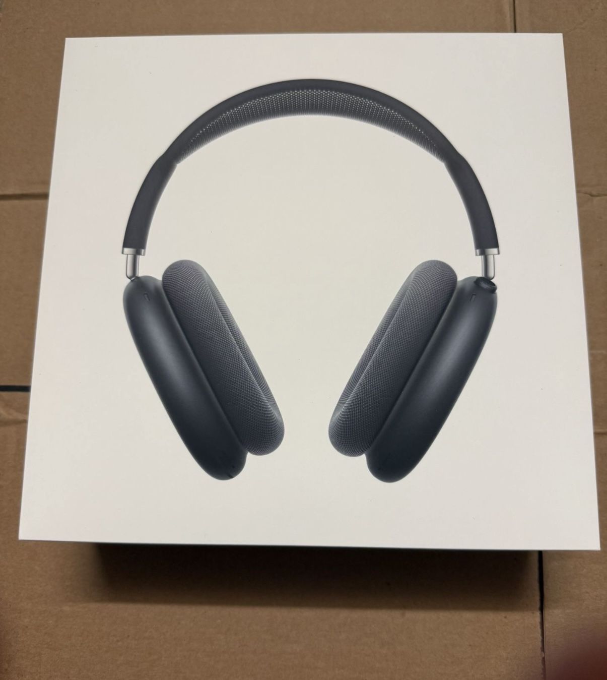Brand New/Sealed - Apple AirPods Max Wireless OverEar Headphones  Black Midnight